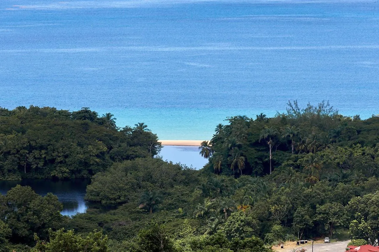 Savane Paille Deshaies Villa