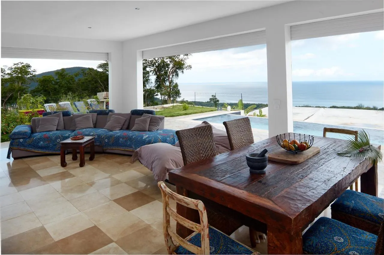 Savane Paille Deshaies Villa